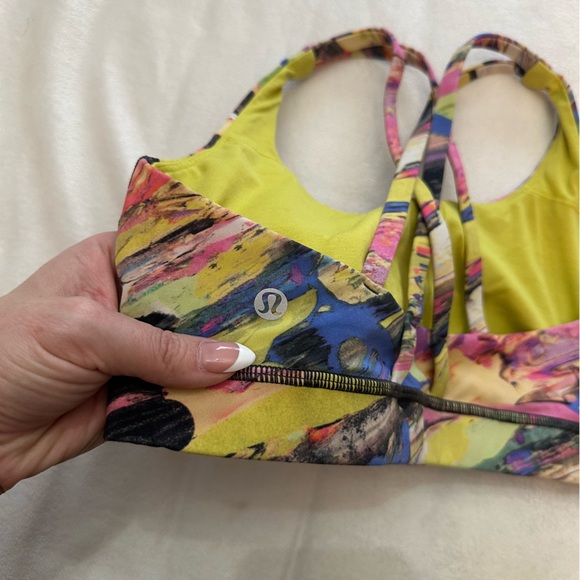 Lululemon Energy Bra *Medium Support, B–D Cup
Catalyst Multi 51797 - Picture 10 of 12